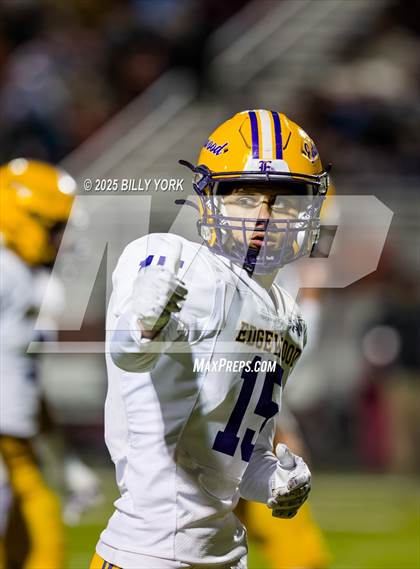 Thumbnail 3 in Edgewood vs Arp (UIL 3A D2 Football Regional) photogallery.