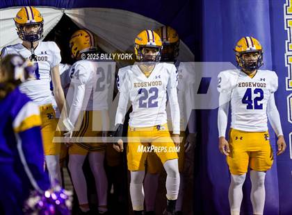 Thumbnail 3 in Edgewood vs Arp (UIL 3A D2 Football Regional) photogallery.