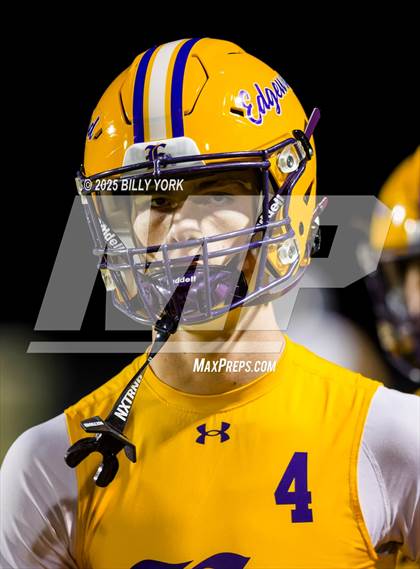 Thumbnail 1 in Edgewood vs Arp (UIL 3A D2 Football Regional) photogallery.