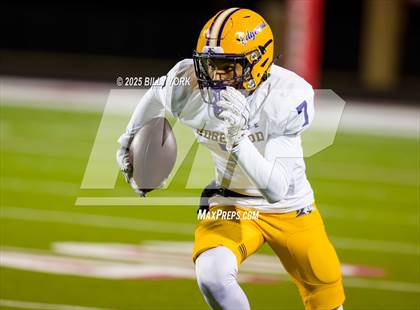 Thumbnail 1 in Edgewood vs Arp (UIL 3A D2 Football Regional) photogallery.