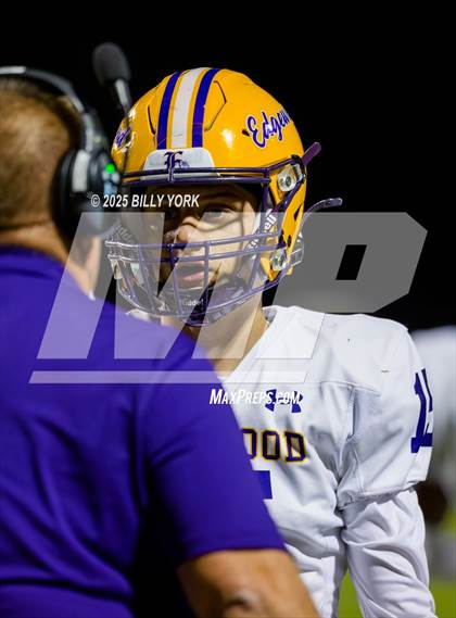 Thumbnail 2 in Edgewood vs Arp (UIL 3A D2 Football Regional) photogallery.