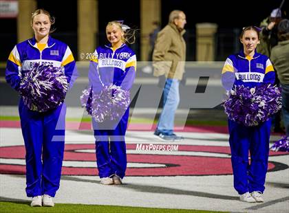 Thumbnail 2 in Edgewood vs Arp (UIL 3A D2 Football Regional) photogallery.