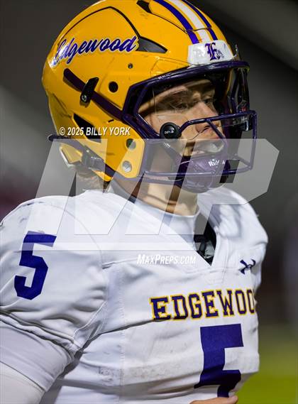 Thumbnail 3 in Edgewood vs Arp (UIL 3A D2 Football Regional) photogallery.