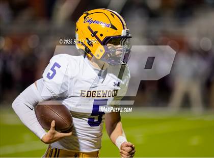 Thumbnail 2 in Edgewood vs Arp (UIL 3A D2 Football Regional) photogallery.