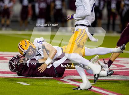 Thumbnail 2 in Edgewood vs Arp (UIL 3A D2 Football Regional) photogallery.