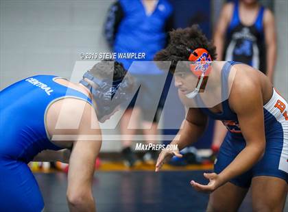 Thumbnail 3 in Bussey Dickerson Invitational photogallery.