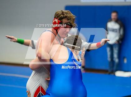 Thumbnail 2 in Bussey Dickerson Invitational photogallery.