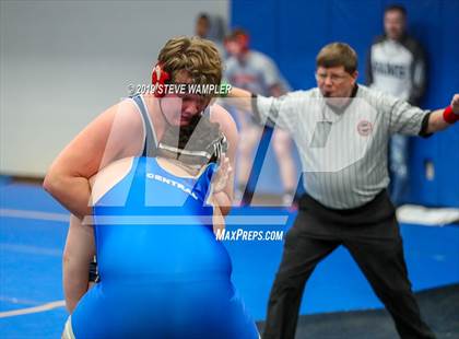 Thumbnail 2 in Bussey Dickerson Invitational photogallery.