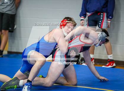 Thumbnail 2 in Bussey Dickerson Invitational photogallery.