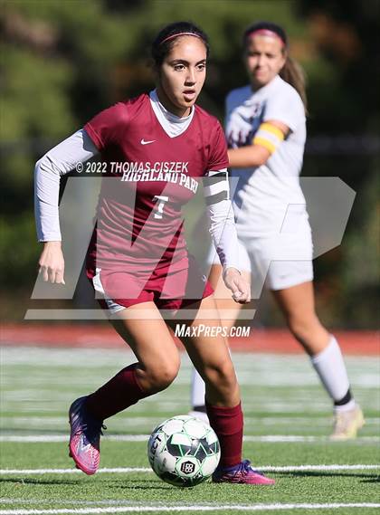 Thumbnail 3 in Riverside vs Highland Park photogallery.
