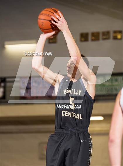 Thumbnail 2 in East Hamilton vs Bradley Central (District 5 3A) photogallery.