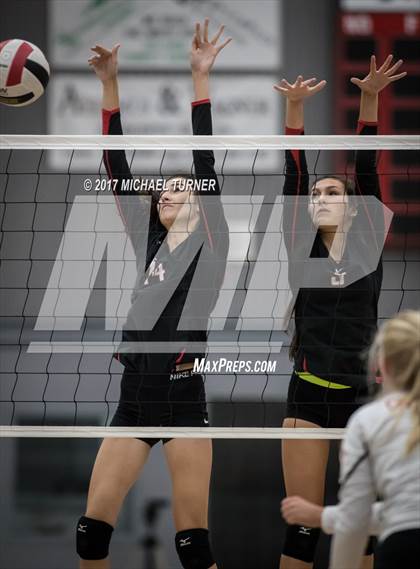 Thumbnail 3 in Chico @ Foothill photogallery.