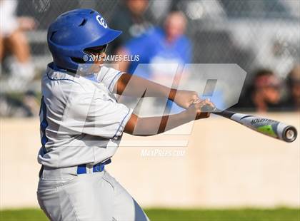 Thumbnail 3 in JV: Robinson vs. Connally photogallery.