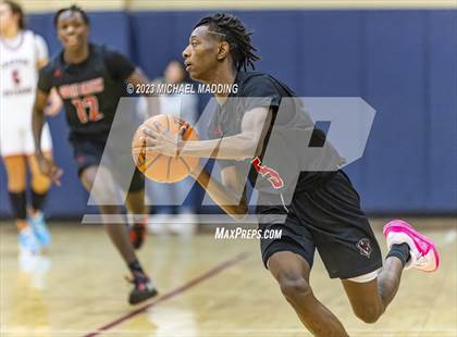 Thumbnail 1 in Goose Creek Memorial @ Hardin-Jefferson photogallery.