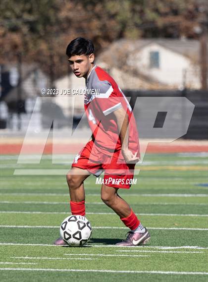 Thumbnail 2 in Lee vs Flour Bluff (Alamo Heights Invitational) photogallery.