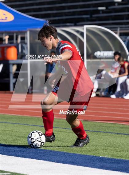 Thumbnail 3 in Lee vs Flour Bluff (Alamo Heights Invitational) photogallery.