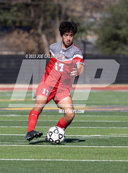 Thumbnail 2 in Lee vs Flour Bluff (Alamo Heights Invitational) photogallery.