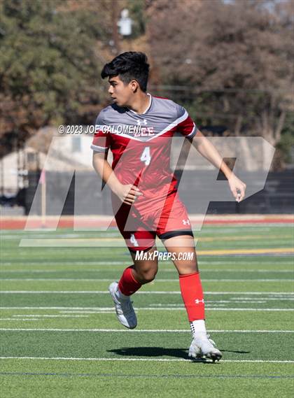 Thumbnail 3 in Lee vs Flour Bluff (Alamo Heights Invitational) photogallery.