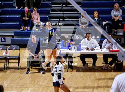 Thumbnail 2 in St. Pius X Catholic vs. Greenbrier (GHSA 5A Championship) photogallery.