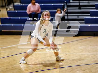 Thumbnail 1 in St. Pius X Catholic vs. Greenbrier (GHSA 5A Championship) photogallery.