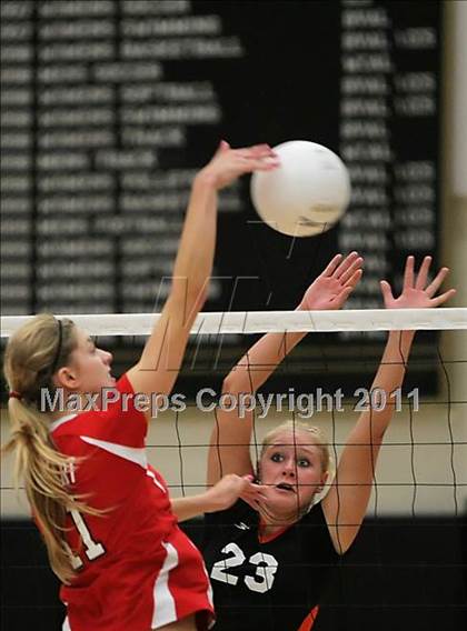 Thumbnail 3 in Redondo Union vs. Santa Ynez (Archbishop Mitty Invitational Tournament) photogallery.