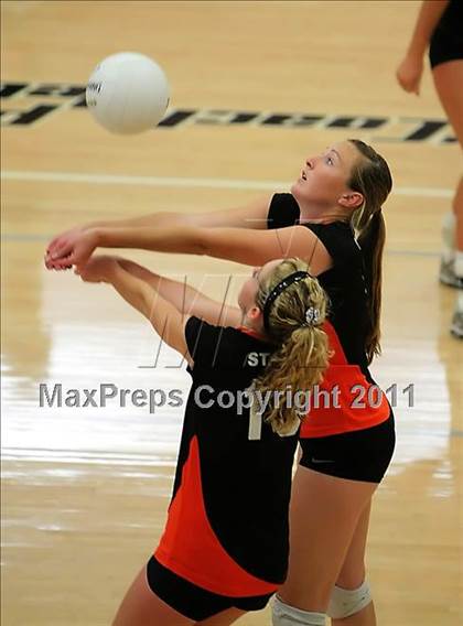 Thumbnail 3 in Redondo Union vs. Santa Ynez (Archbishop Mitty Invitational Tournament) photogallery.