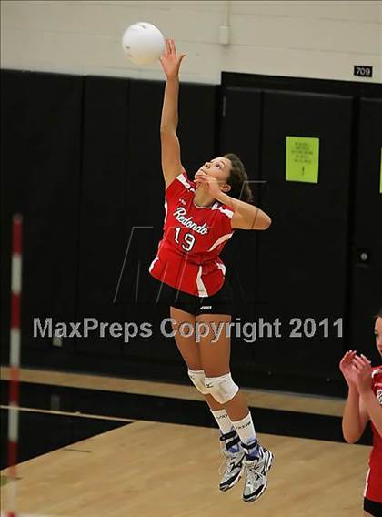 Thumbnail 1 in Redondo Union vs. Santa Ynez (Archbishop Mitty Invitational Tournament) photogallery.