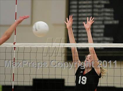 Thumbnail 2 in Redondo Union vs. Santa Ynez (Archbishop Mitty Invitational Tournament) photogallery.