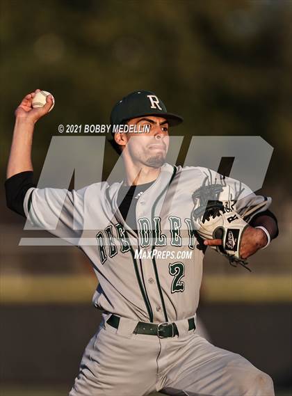 Thumbnail 1 in Reedley @ Clovis North photogallery.