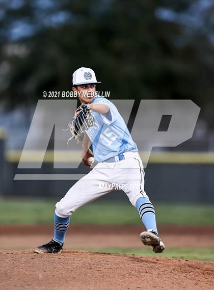 Thumbnail 1 in Reedley @ Clovis North photogallery.