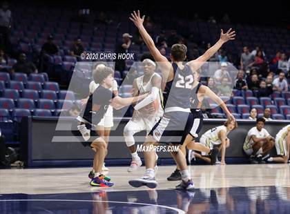 Thumbnail 3 in Cienega vs. Casteel (MLK Basketball Classic) photogallery.