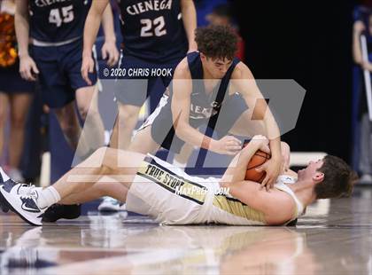 Thumbnail 3 in Cienega vs. Casteel (MLK Basketball Classic) photogallery.