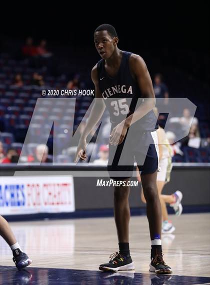 Thumbnail 3 in Cienega vs. Casteel (MLK Basketball Classic) photogallery.