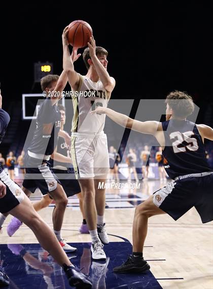 Thumbnail 1 in Cienega vs. Casteel (MLK Basketball Classic) photogallery.