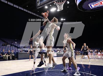 Thumbnail 2 in Cienega vs. Casteel (MLK Basketball Classic) photogallery.