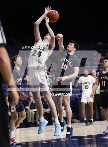 Thumbnail 2 in Cienega vs. Casteel (MLK Basketball Classic) photogallery.