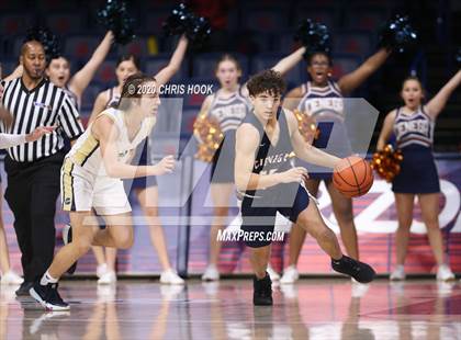 Thumbnail 2 in Cienega vs. Casteel (MLK Basketball Classic) photogallery.