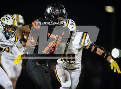 Thumbnail 2 in Saline vs  Belleville (MHSAA District Final) photogallery.