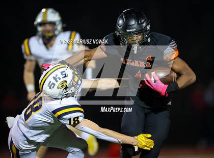 Thumbnail 2 in Saline vs  Belleville (MHSAA District Final) photogallery.