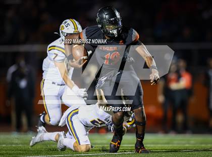 Thumbnail 3 in Saline vs  Belleville (MHSAA District Final) photogallery.