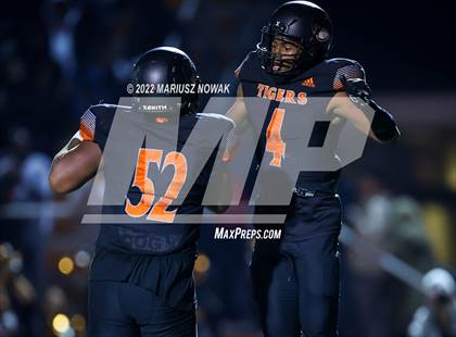 Thumbnail 3 in Saline vs  Belleville (MHSAA District Final) photogallery.