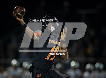 Thumbnail 1 in Saline vs  Belleville (MHSAA District Final) photogallery.