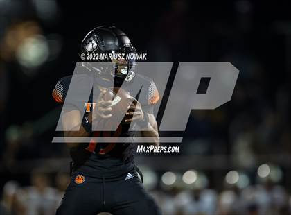 Thumbnail 3 in Saline vs  Belleville (MHSAA District Final) photogallery.