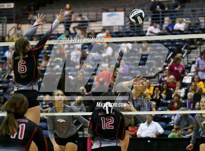 Thumbnail 3 in Assumption vs Sam Houston (LHSAA Division II Quarterfinal Playoff) photogallery.