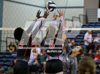 Thumbnail 1 in Assumption vs Sam Houston (LHSAA Division II Quarterfinal Playoff) photogallery.
