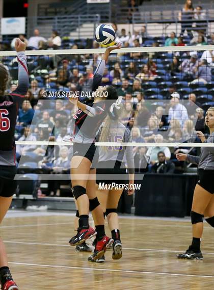Thumbnail 1 in Assumption vs Sam Houston (LHSAA Division II Quarterfinal Playoff) photogallery.