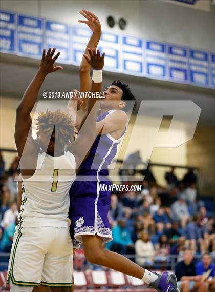 Thumbnail 1 in Notre Dame vs. Darlington photogallery.