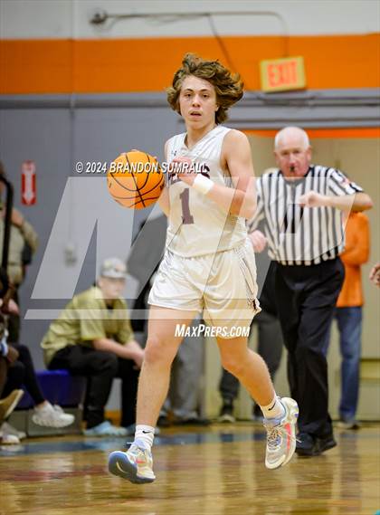 Thumbnail 1 in Chilton County vs Thorsby (Chilton County Tournament) photogallery.