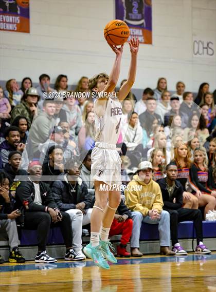 Thumbnail 2 in Chilton County vs Thorsby (Chilton County Tournament) photogallery.