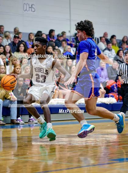 Thumbnail 3 in Chilton County vs Thorsby (Chilton County Tournament) photogallery.